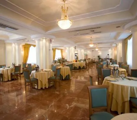 Hotel Dei Platani 4*