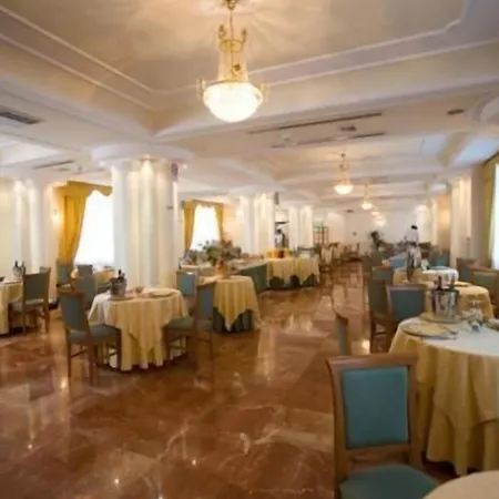 Dei Platani Hotel 4*